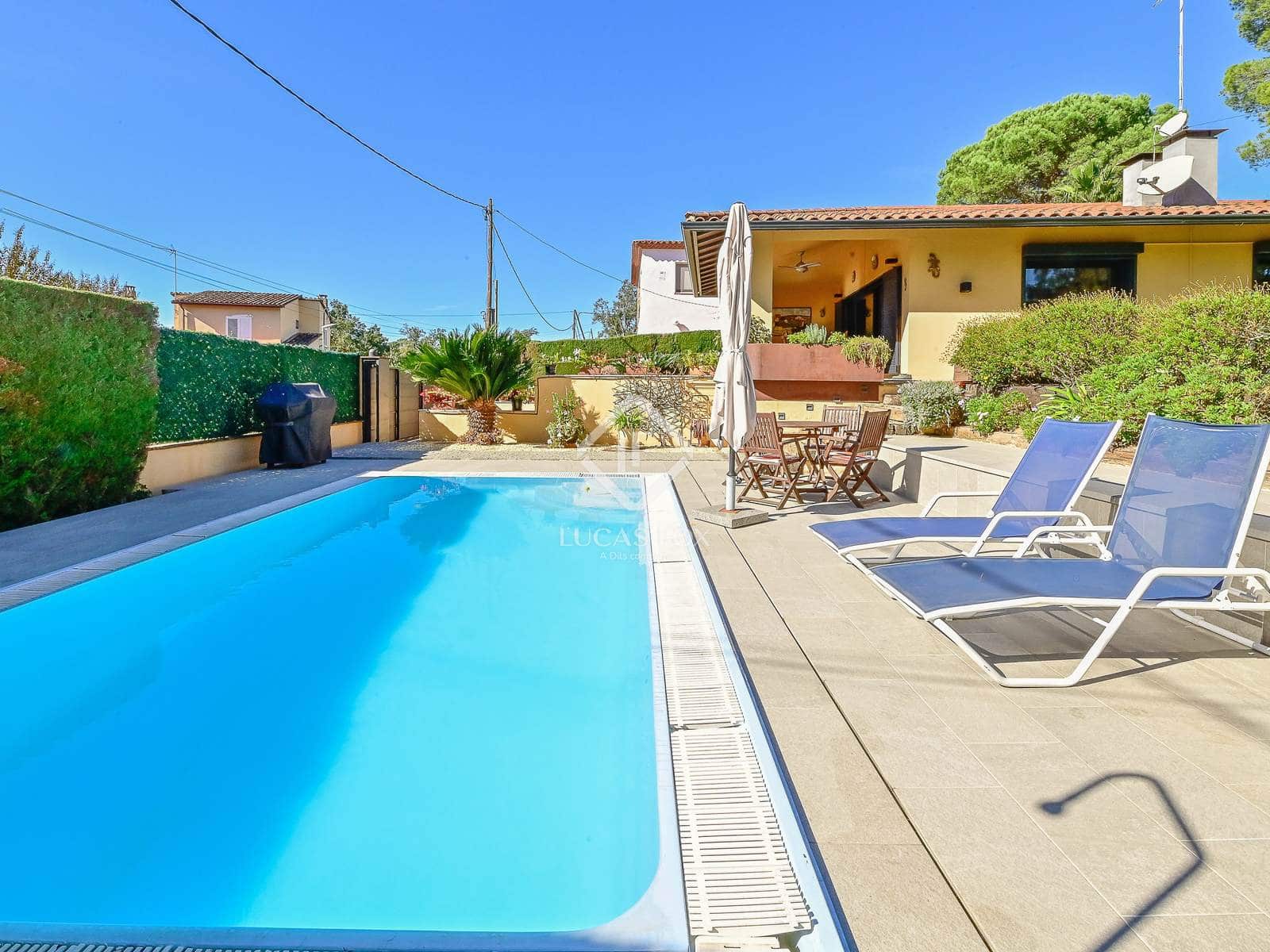 3 soverom Villa til salgs i Santa Cristina d'Aro med svømmebasseng garasje - € 585 000 (Ref: 9340181)