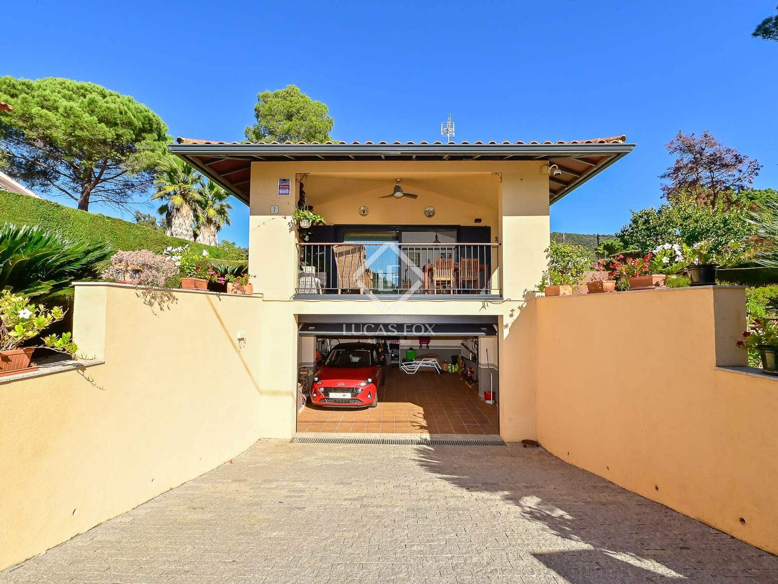 3 soverom Villa til salgs i Santa Cristina d'Aro med svømmebasseng garasje - € 585 000 (Ref: 9340181)