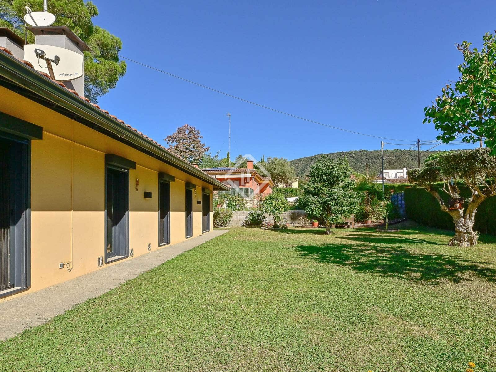 3 soverom Villa til salgs i Santa Cristina d'Aro med svømmebasseng garasje - € 585 000 (Ref: 9340181)