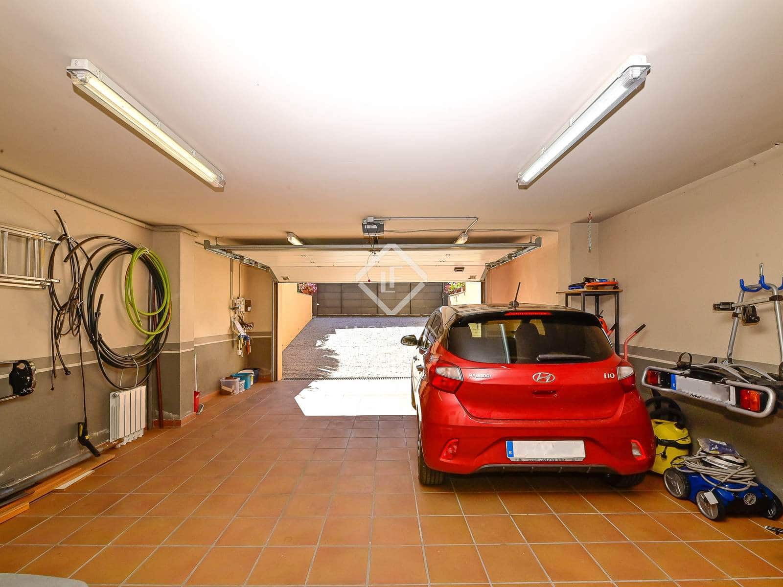 3 soverom Villa til salgs i Santa Cristina d'Aro med svømmebasseng garasje - € 585 000 (Ref: 9340181)