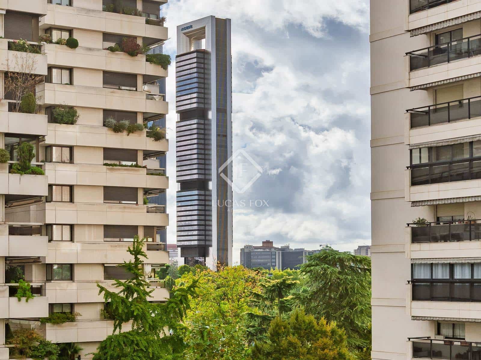 3 quarto Apartamento para venda em Madrid cidade com piscina garagem - 1 250 000 € (Ref: 9340258)