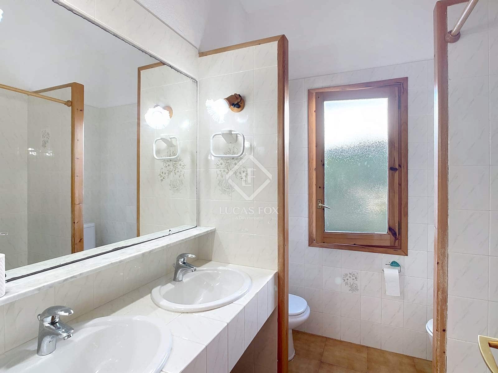 3 soverom Villa til salgs i Ciutadella de Menorca med svømmebasseng garasje - € 595 000 (Ref: 9340262)