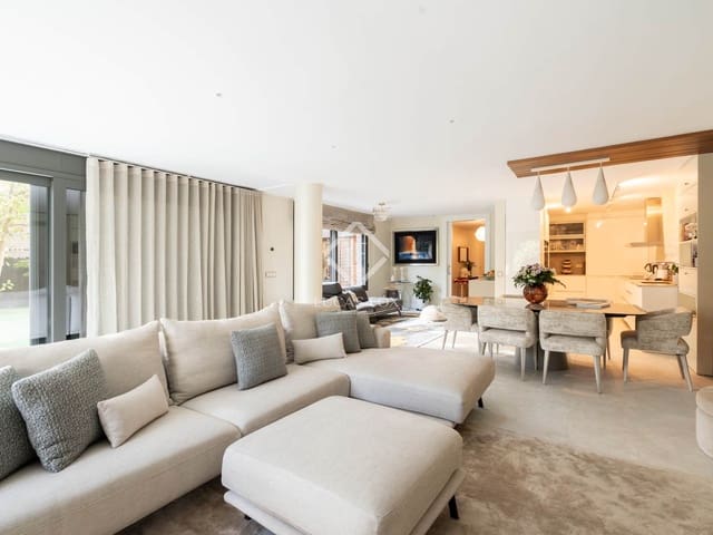 4 soverom Villa til salgs i Sant Cugat del Vallès med svømmebasseng garasje - € 1 980 000 (Ref: 9340264)