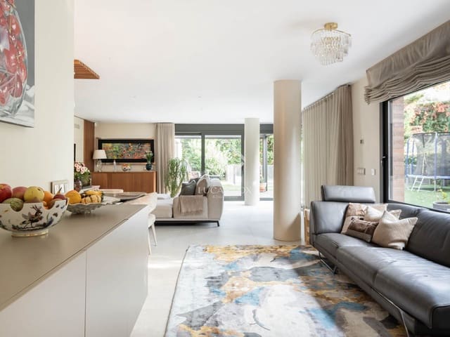 4 soverom Villa til salgs i Sant Cugat del Vallès med svømmebasseng garasje - € 1 980 000 (Ref: 9340264)