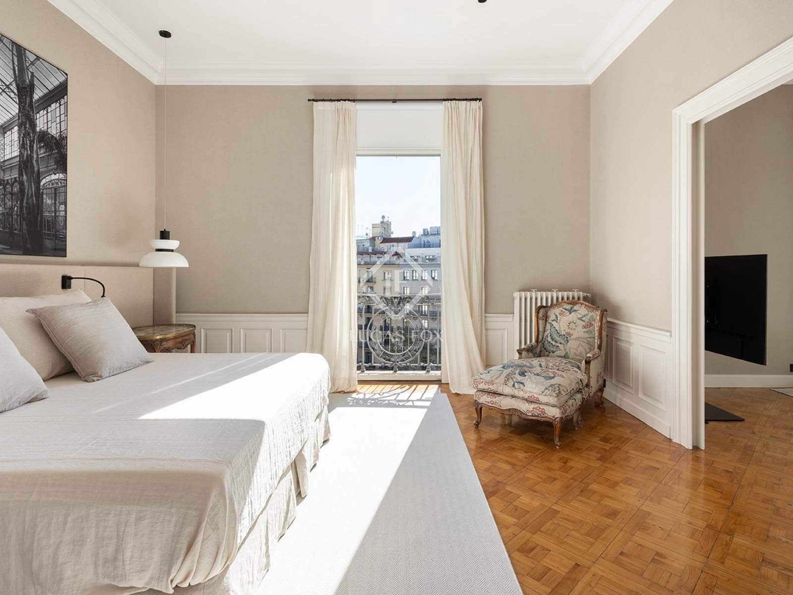 5 quarto Apartamento para arrendar em Barcelona cidade - 20 000 € (Ref: 9343409)