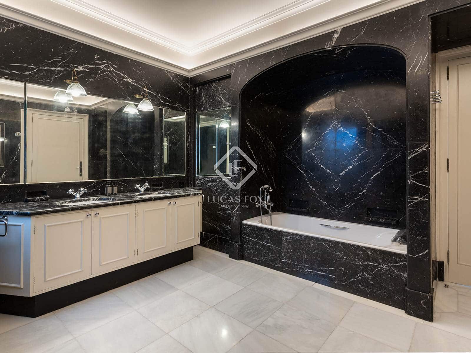 5 quarto Apartamento para arrendar em Barcelona cidade - 20 000 € (Ref: 9343409)