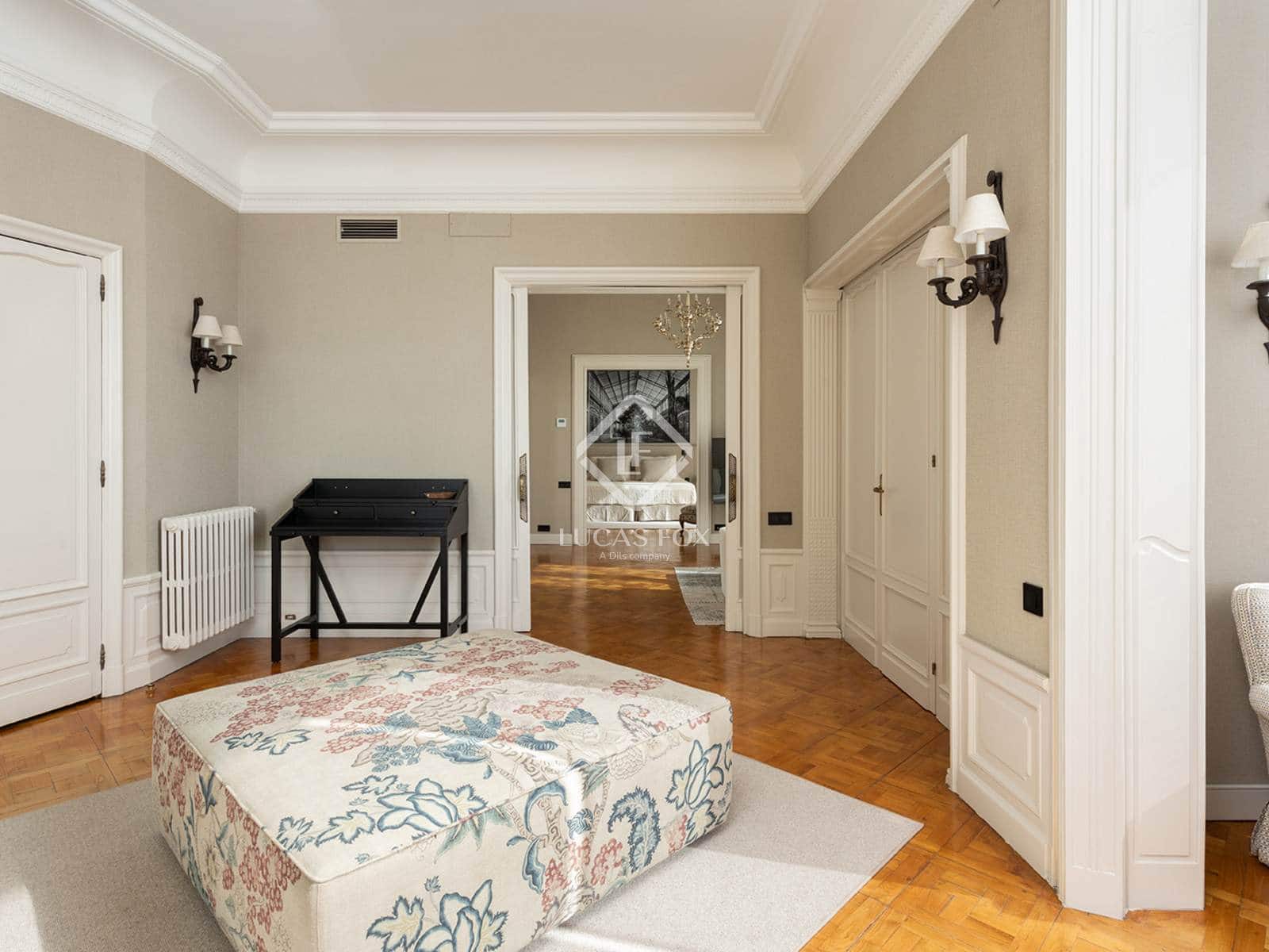 5 quarto Apartamento para arrendar em Barcelona cidade - 20 000 € (Ref: 9343409)