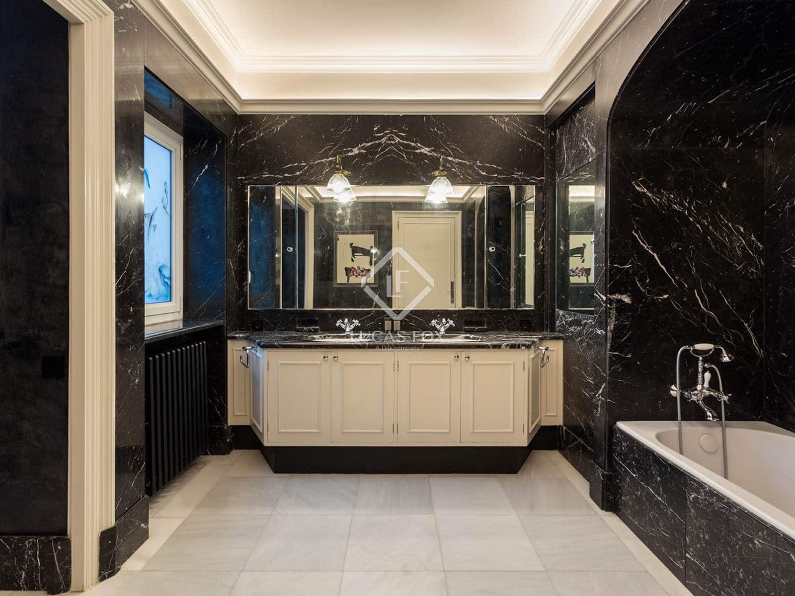 5 quarto Apartamento para arrendar em Barcelona cidade - 20 000 € (Ref: 9343409)