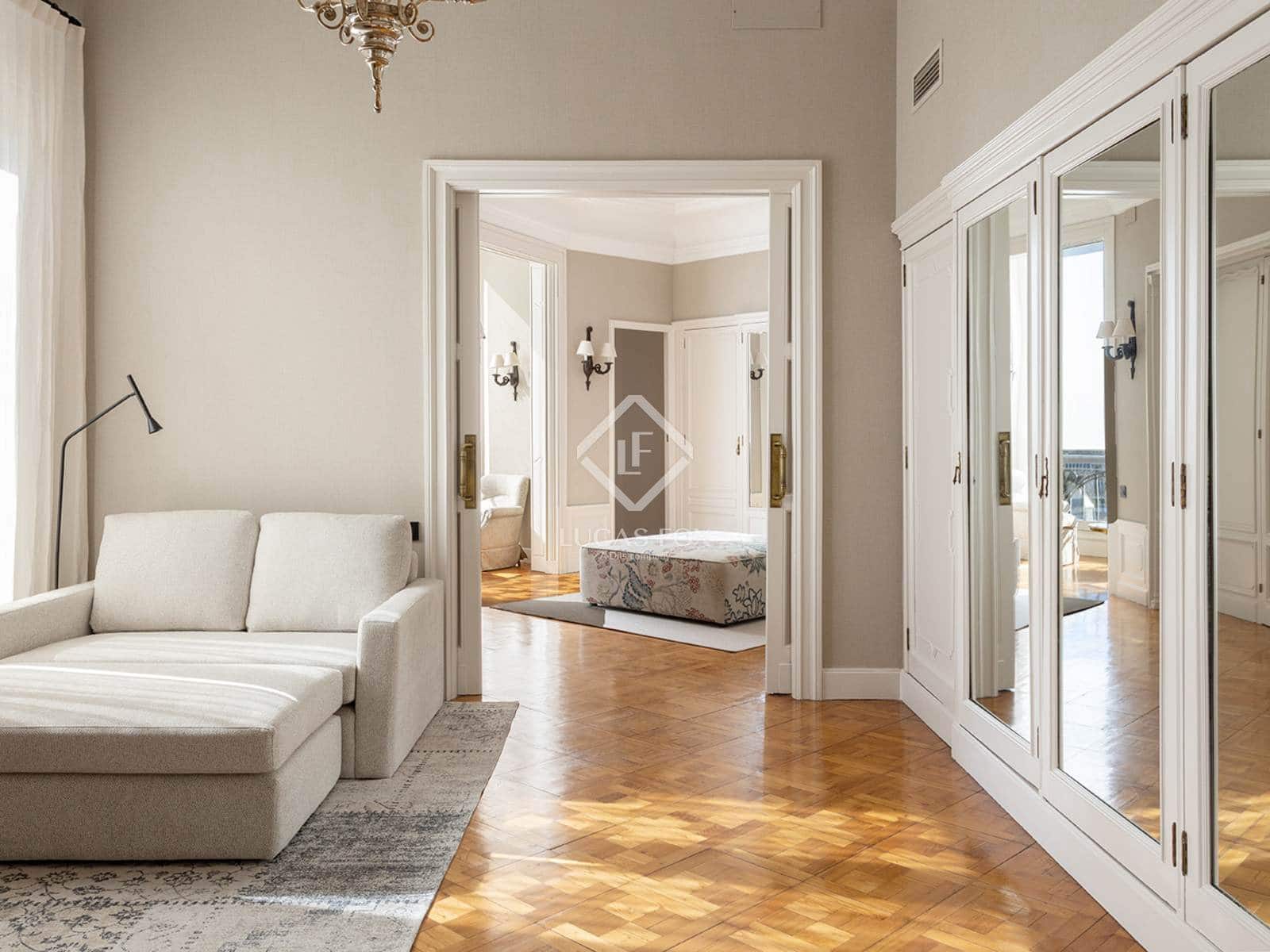 5 quarto Apartamento para arrendar em Barcelona cidade - 20 000 € (Ref: 9343409)