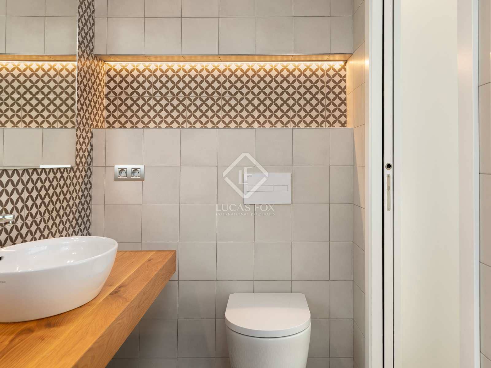 2 slaapkamer Appartement te koop in Lloret de Mar met garage - € 365.000 (Ref: 9343807)