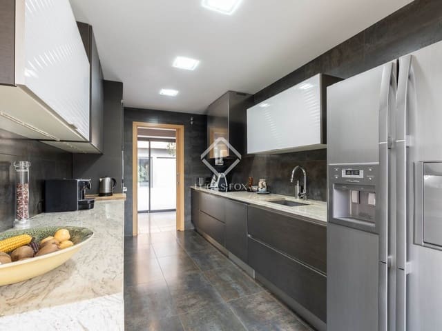 4 soveværelse Villa til salg i Sant Cugat del Vallès med swimmingpool garage - € 2.450.000 (Ref: 9343944)