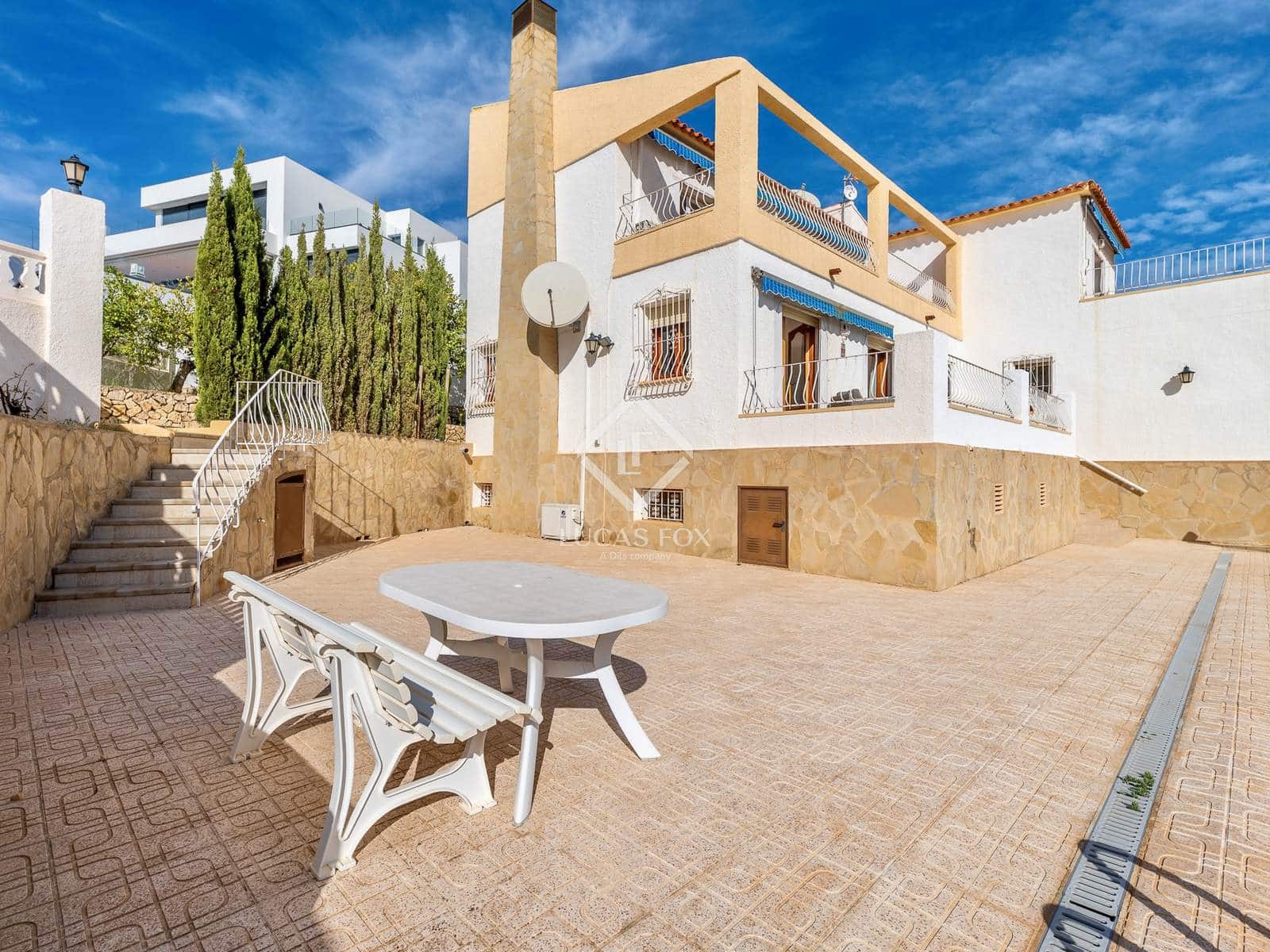 7 sypialnia Willa na sprzedaż w Calpe / Calp z basenem garażem - 850 000 € (Ref: 9344064)