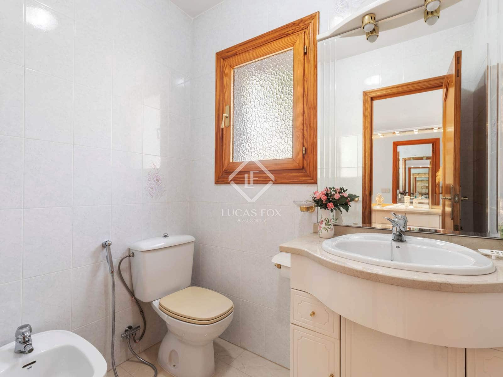 7 sypialnia Willa na sprzedaż w Calpe / Calp z basenem garażem - 850 000 € (Ref: 9344064)