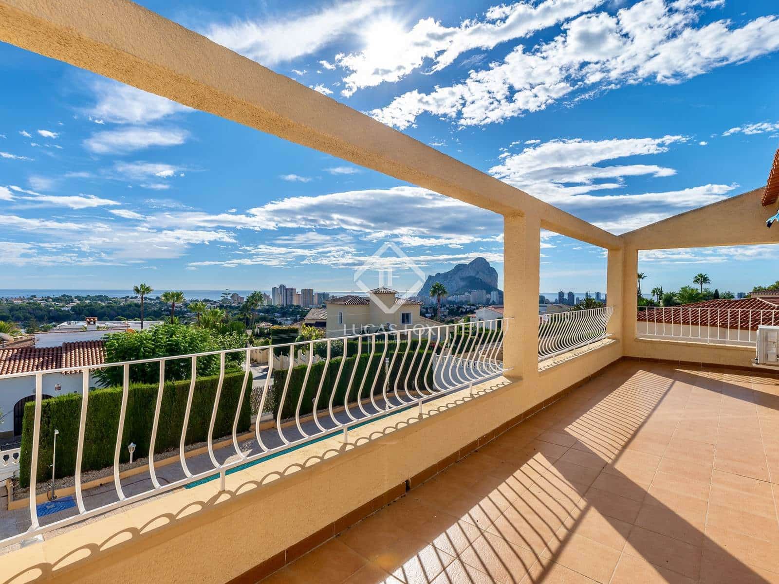 7 sypialnia Willa na sprzedaż w Calpe / Calp z basenem garażem - 850 000 € (Ref: 9344064)