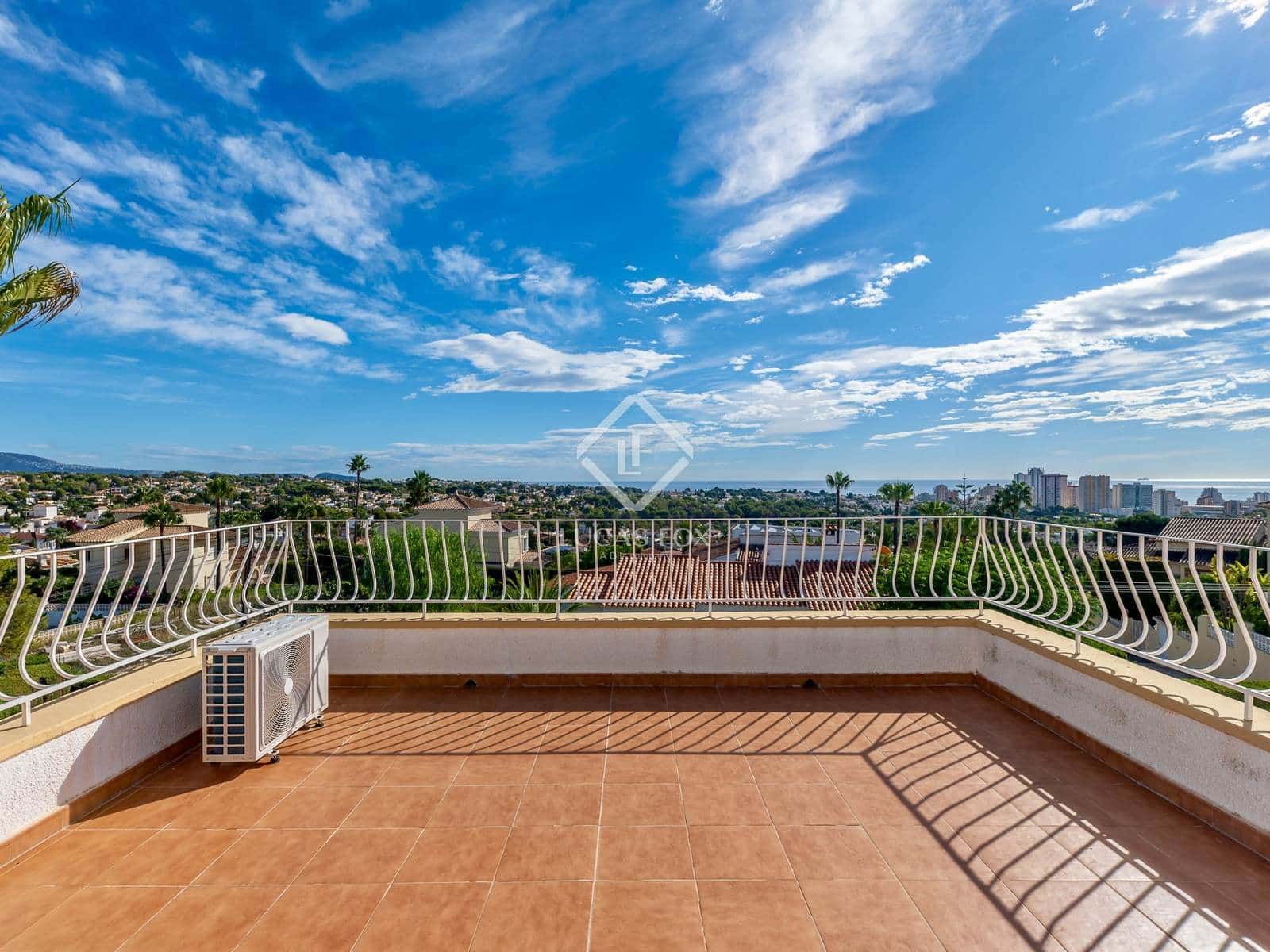 7 sypialnia Willa na sprzedaż w Calpe / Calp z basenem garażem - 850 000 € (Ref: 9344064)