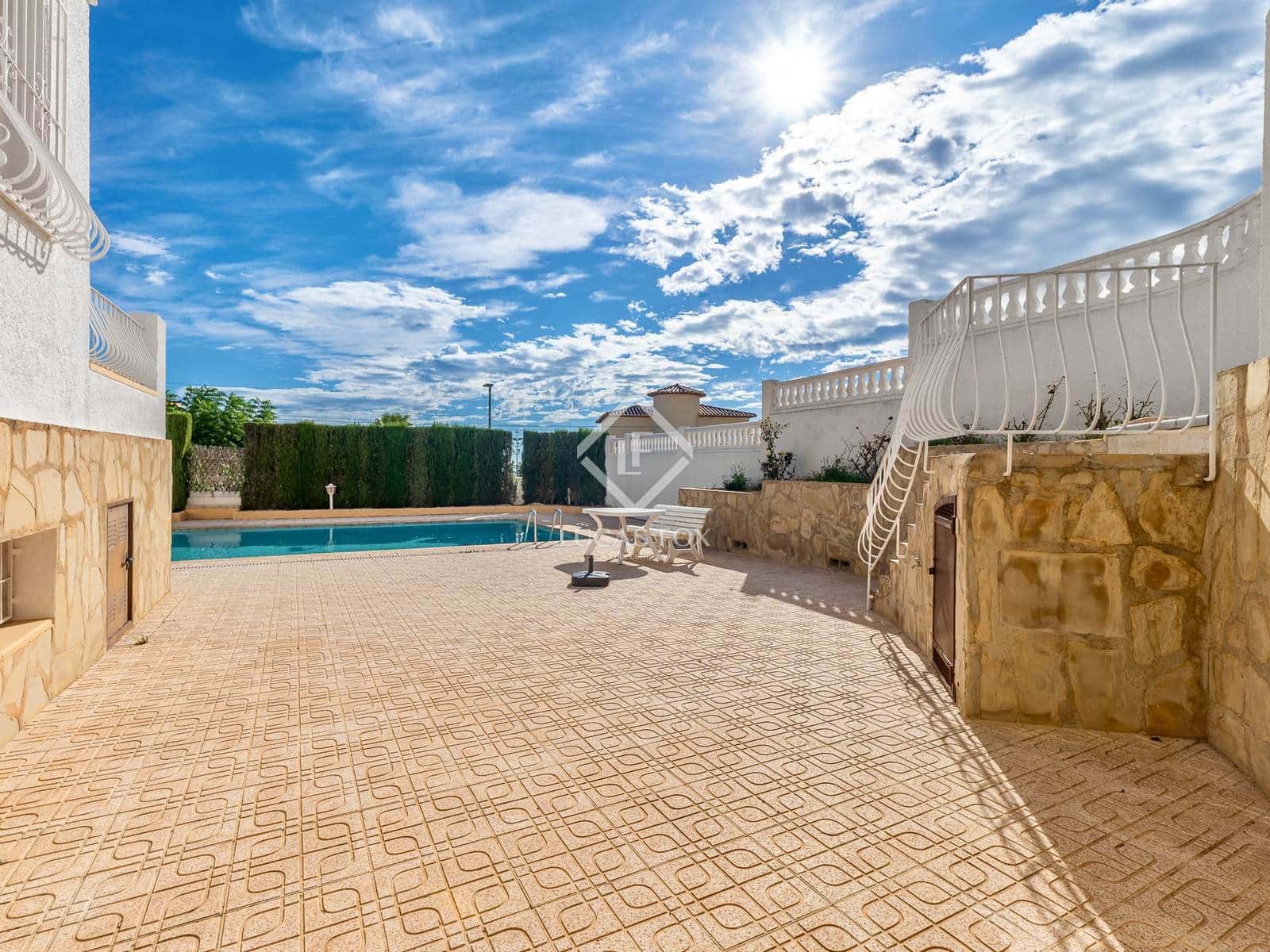 7 sypialnia Willa na sprzedaż w Calpe / Calp z basenem garażem - 850 000 € (Ref: 9344064)