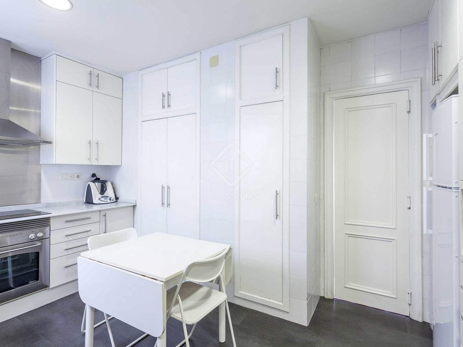 4 sypialnia Apartament do wynajęcia w Miasto Walencja - 3 400 € (Ref: 9344173)