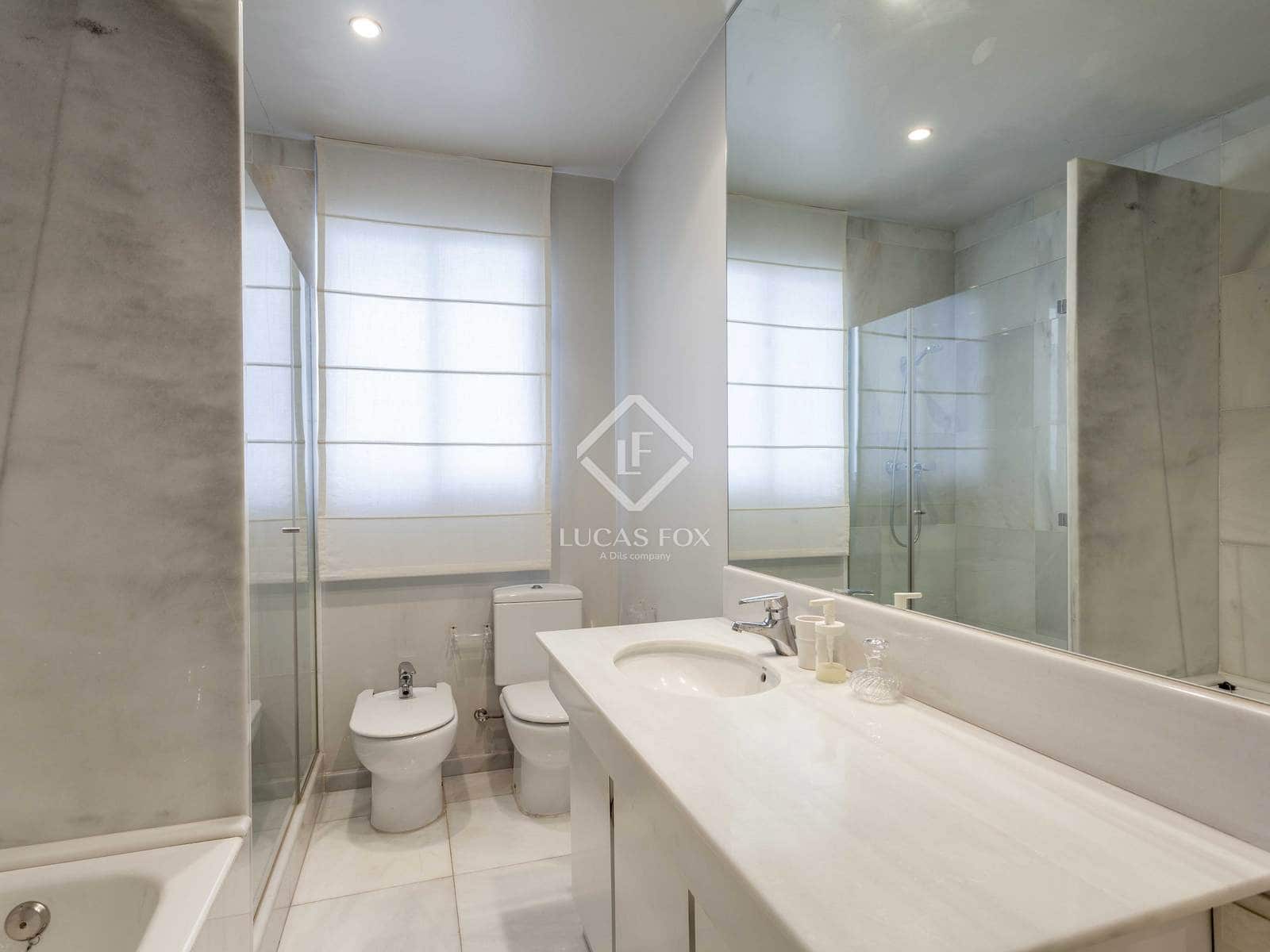 4 sypialnia Apartament do wynajęcia w Miasto Walencja - 3 400 € (Ref: 9344173)