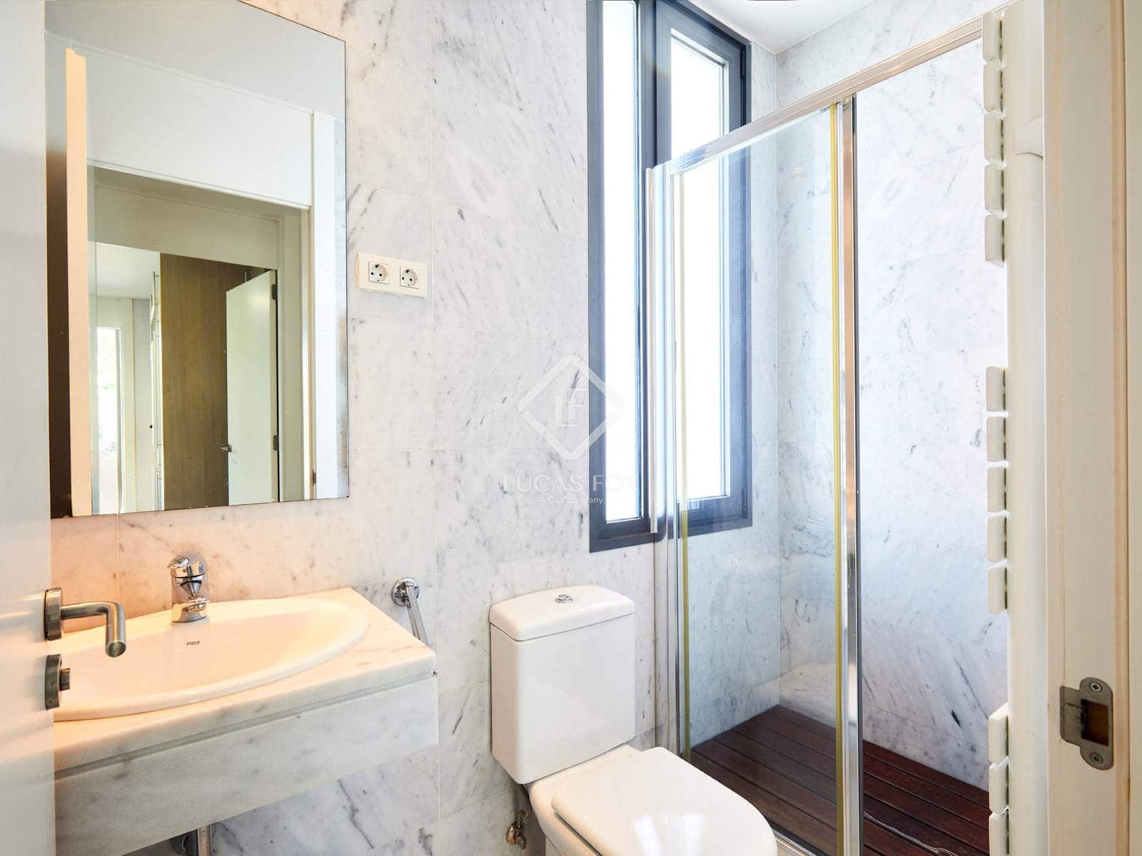 4 chambre Villa/Maison à vendre à Sant Vicenc de Montalt avec piscine garage - 780 000 € (Ref: 9345107)