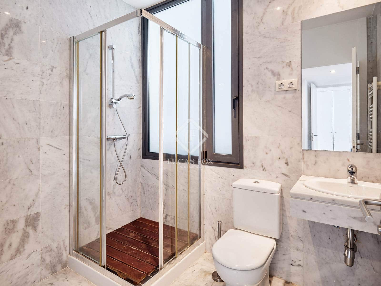 4 chambre Villa/Maison à vendre à Sant Vicenc de Montalt avec piscine garage - 780 000 € (Ref: 9345107)