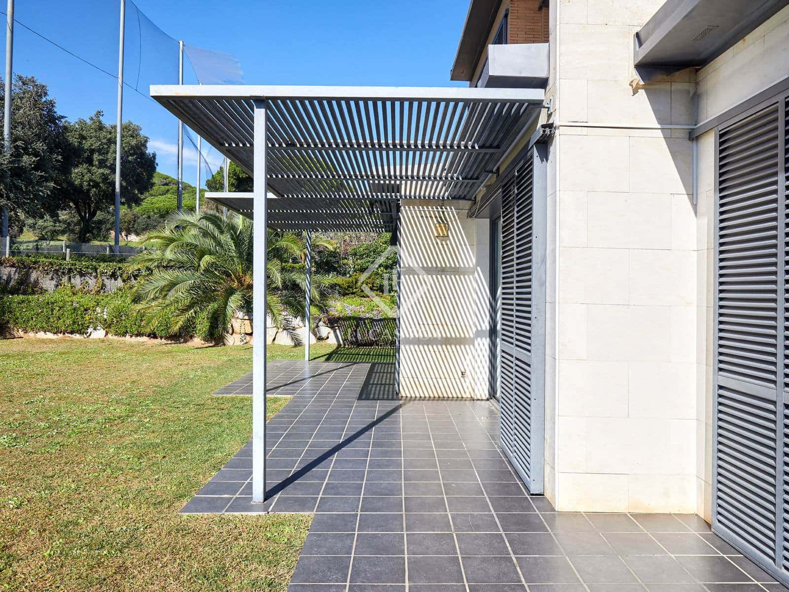 4 chambre Villa/Maison à vendre à Sant Vicenc de Montalt avec piscine garage - 780 000 € (Ref: 9345107)