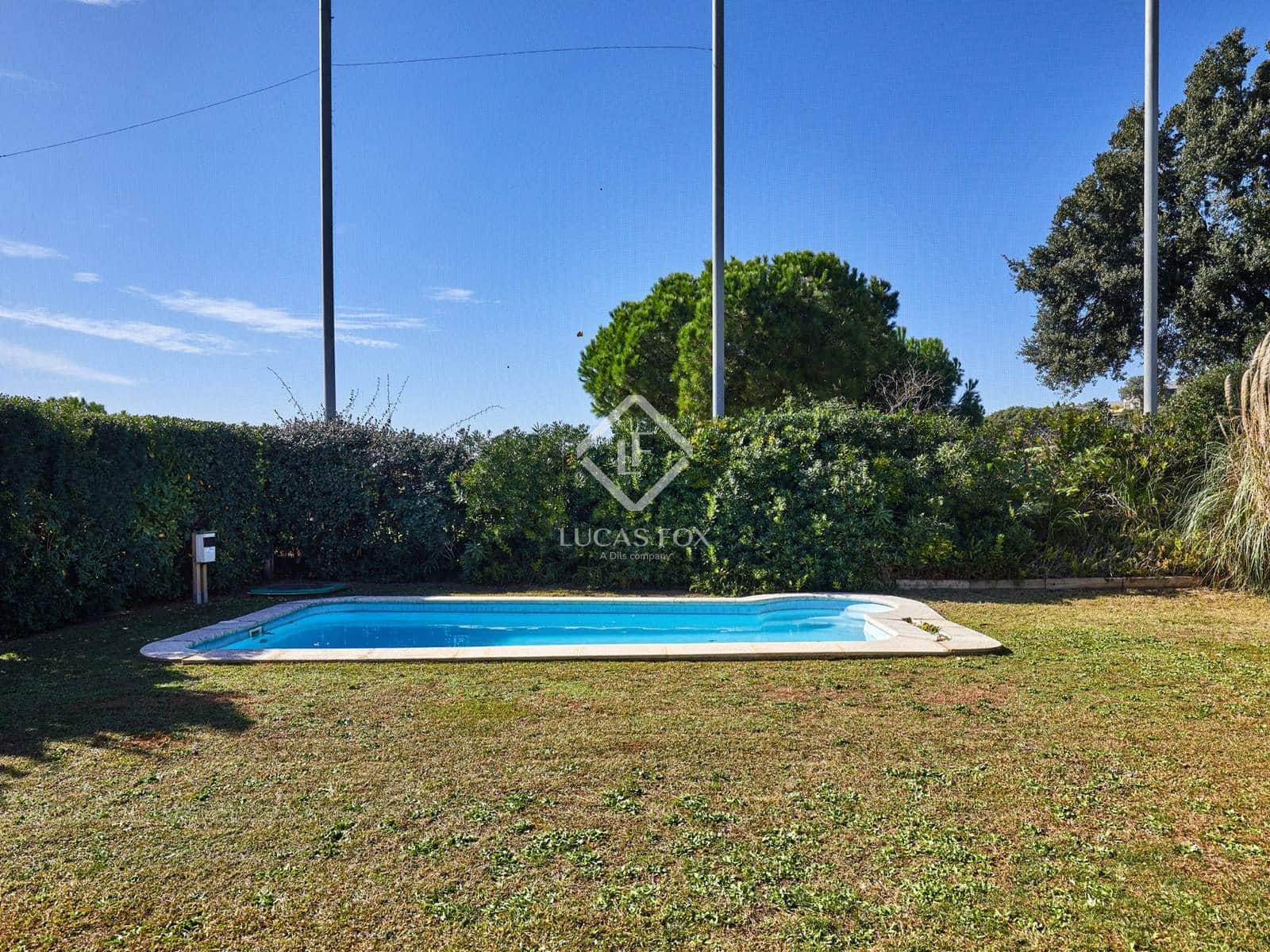 4 chambre Villa/Maison à vendre à Sant Vicenc de Montalt avec piscine garage - 780 000 € (Ref: 9345107)