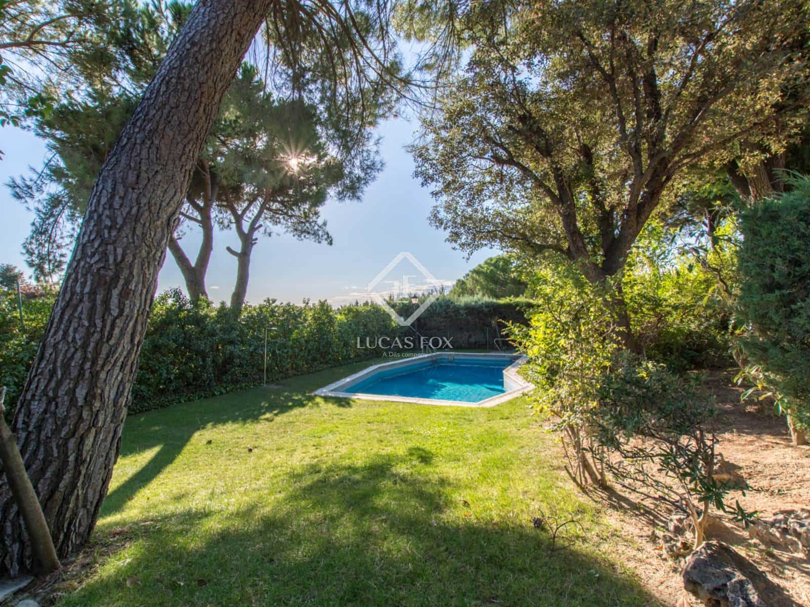 8 sovrum Villa till salu i Boadilla del Monte med pool garage - 2 380 000 € (Ref: 9345653)