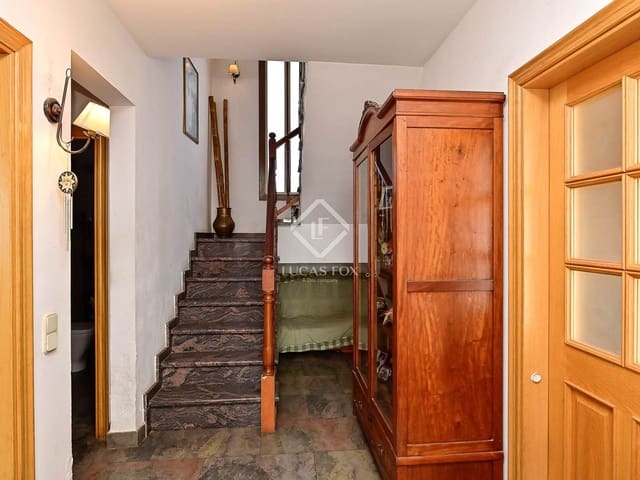 6 soverom Villa til salgs i Platja d'Aro, Castell-Platja d'Aro med svømmebasseng garasje - € 875 000 (Ref: 9345661)