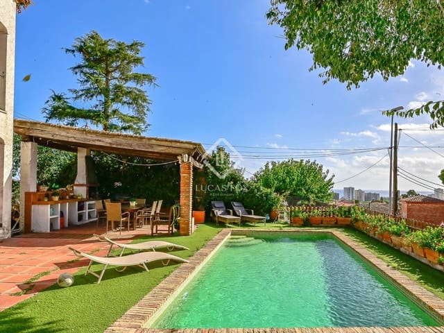 6 soverom Villa til salgs i Platja d'Aro, Castell-Platja d'Aro med svømmebasseng garasje - € 875 000 (Ref: 9345661)