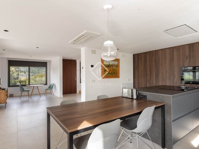 Chalet de 6 habitaciones en Banyoles en venta con garaje - 895.000 € (Ref: 9345691)