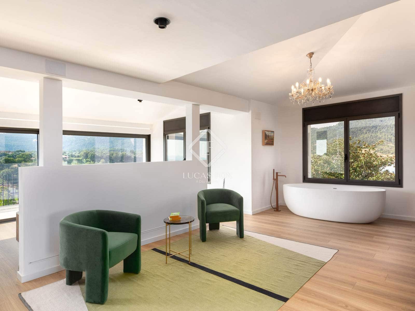 Chalet de 6 habitaciones en Banyoles en venta con garaje - 895.000 € (Ref: 9345691)