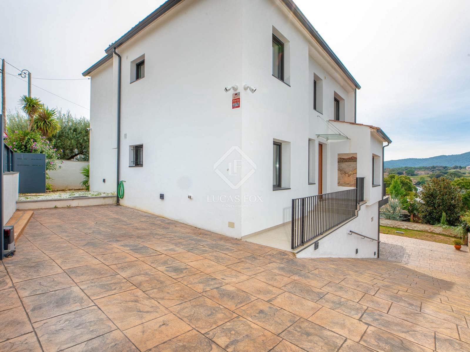 Chalet de 6 habitaciones en Banyoles en venta con garaje - 895.000 € (Ref: 9345691)