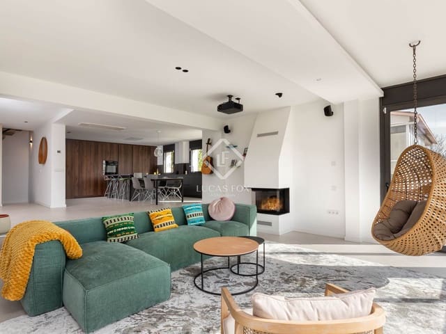 Chalet de 6 habitaciones en Banyoles en venta con garaje - 895.000 € (Ref: 9345691)