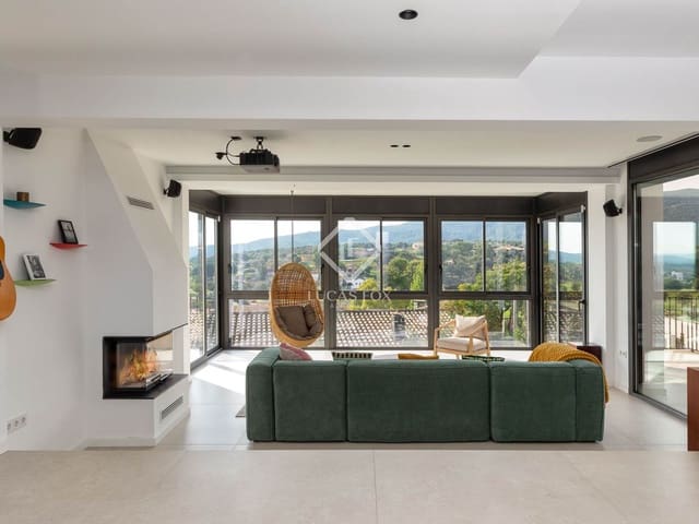 Chalet de 6 habitaciones en Banyoles en venta con garaje - 895.000 € (Ref: 9345691)