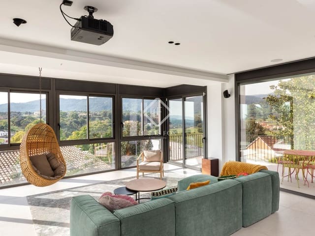 Chalet de 6 habitaciones en Banyoles en venta con garaje - 895.000 € (Ref: 9345691)