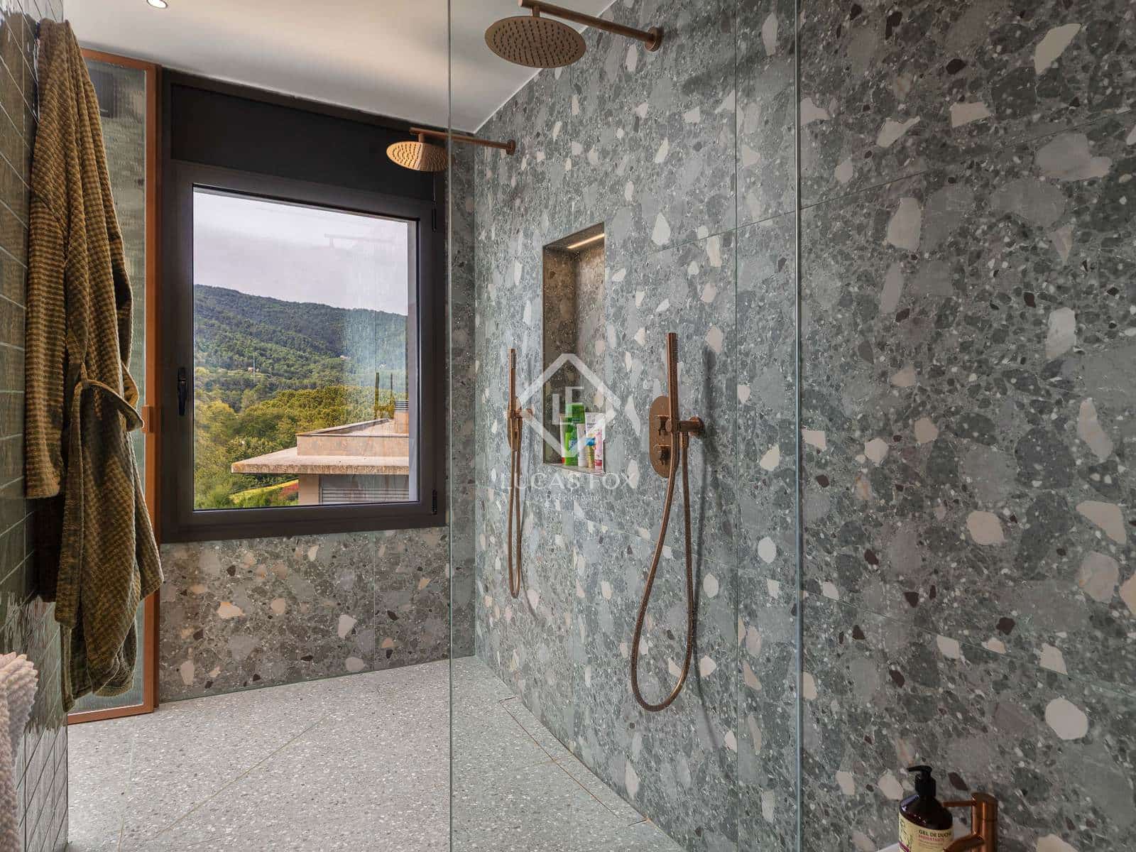 Chalet de 6 habitaciones en Banyoles en venta con garaje - 895.000 € (Ref: 9345691)