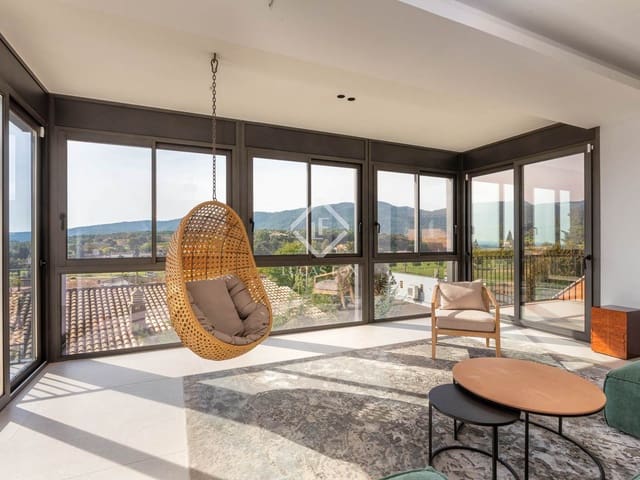 Chalet de 6 habitaciones en Banyoles en venta con garaje - 895.000 € (Ref: 9345691)