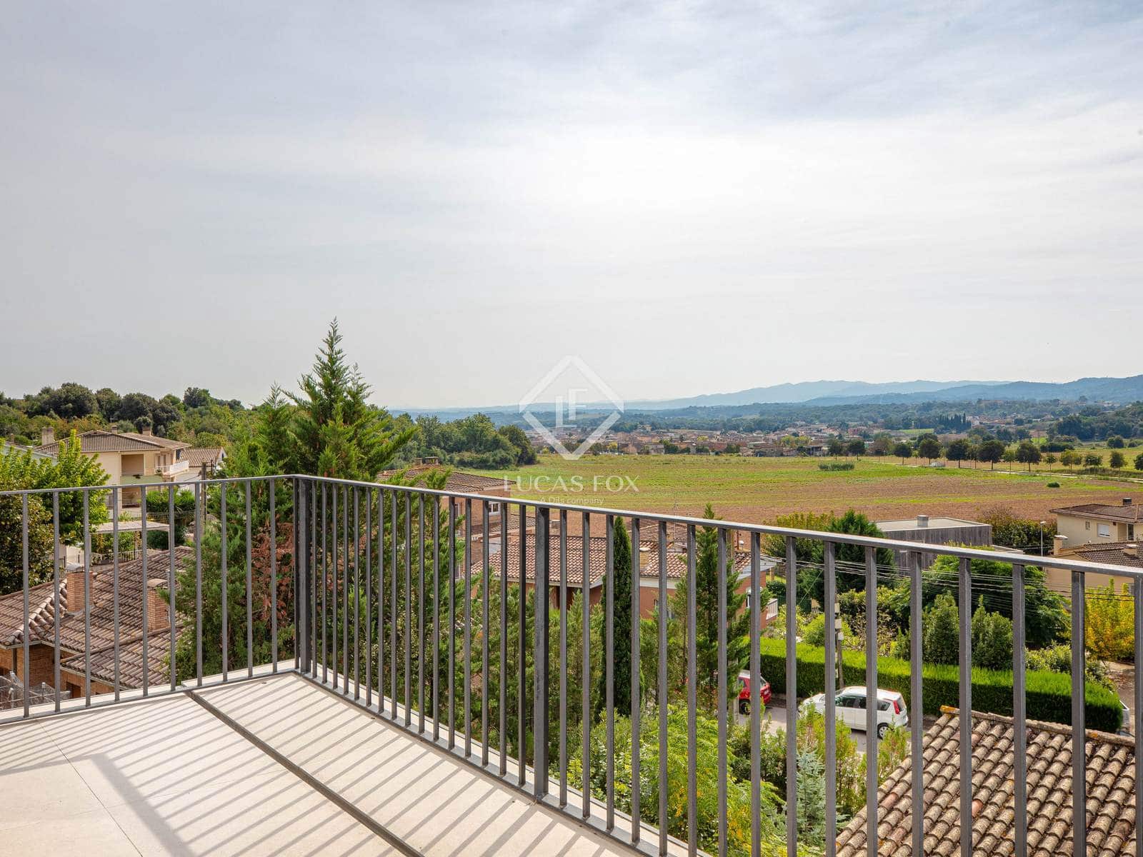 Chalet de 6 habitaciones en Banyoles en venta con garaje - 895.000 € (Ref: 9345691)