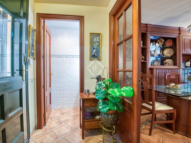 5 slaapkamer Finca/Landhuis te koop in Sant Feliu de Guíxols met garage - € 420.000 (Ref: 9347976)