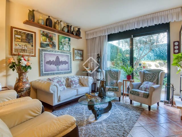 5 slaapkamer Finca/Landhuis te koop in Sant Feliu de Guíxols met garage - € 420.000 (Ref: 9347976)