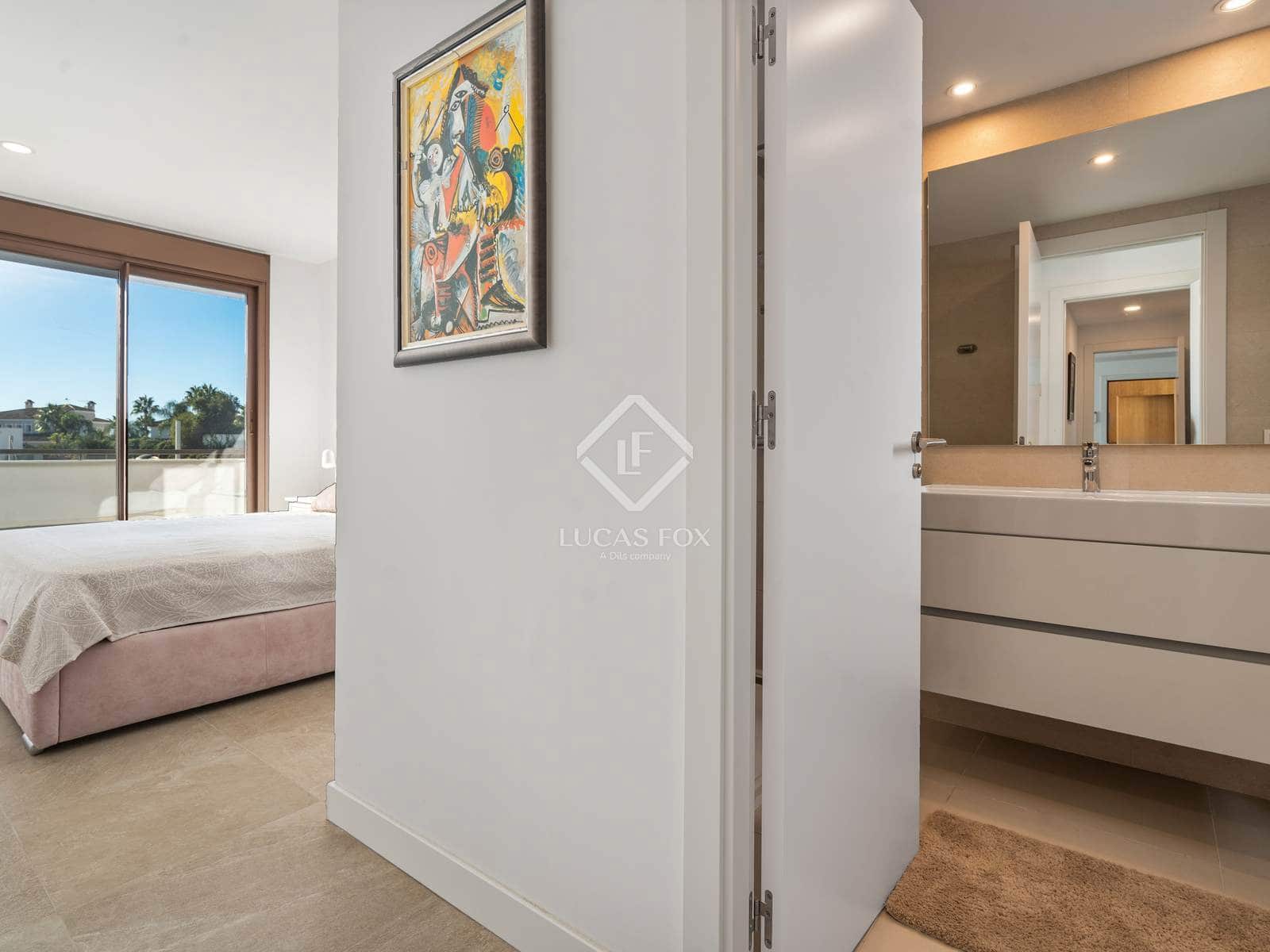 3 chambre Appartement à vendre à Estepona avec garage - 899 000 € (Ref: 9347979)