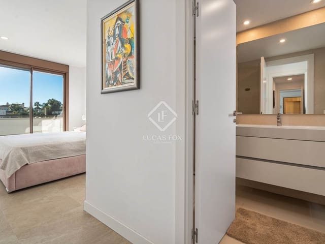 3 chambre Appartement à vendre à Estepona avec garage - 899 000 € (Ref: 9347979)