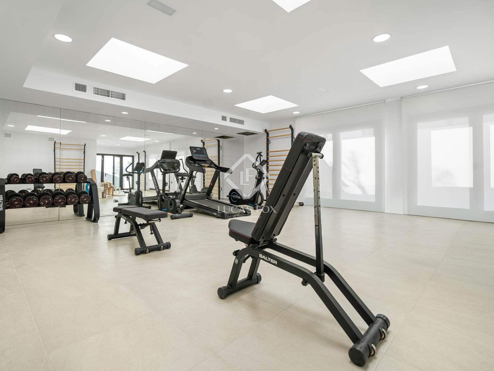 3 chambre Appartement à vendre à Estepona avec garage - 899 000 € (Ref: 9347979)