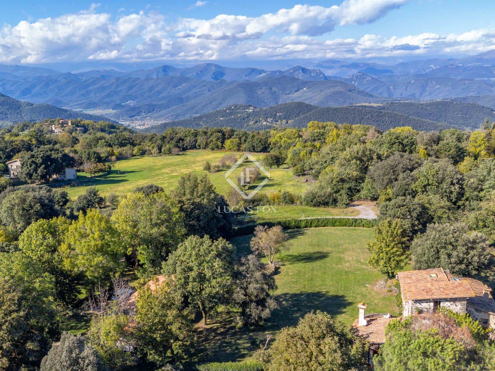 7 sovrum Finca/Hus på landet till salu i Olot - 1 450 000 € (Ref: 9347980)