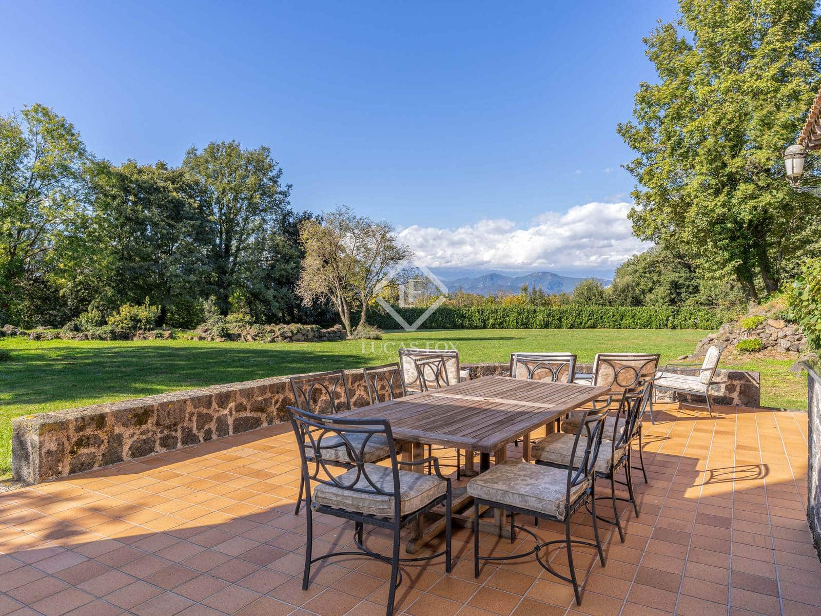 7 sovrum Finca/Hus på landet till salu i Olot - 1 450 000 € (Ref: 9347980)