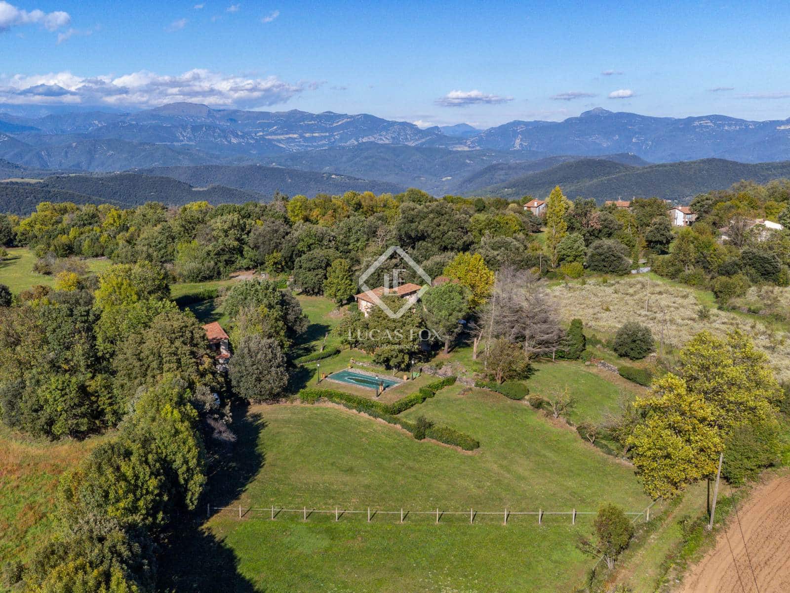 7 sovrum Finca/Hus på landet till salu i Olot - 1 450 000 € (Ref: 9347980)
