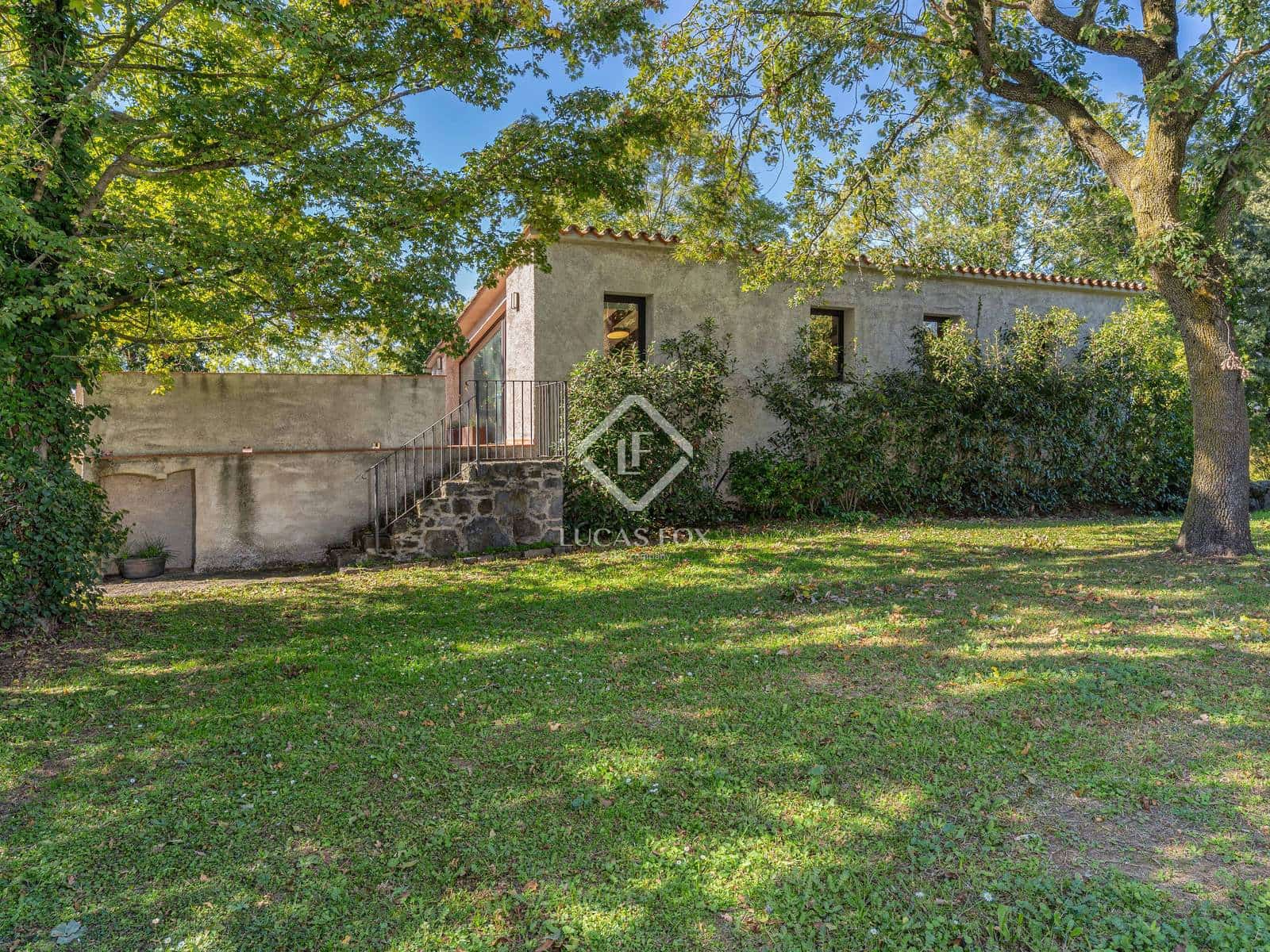 7 sovrum Finca/Hus på landet till salu i Olot - 1 450 000 € (Ref: 9347980)