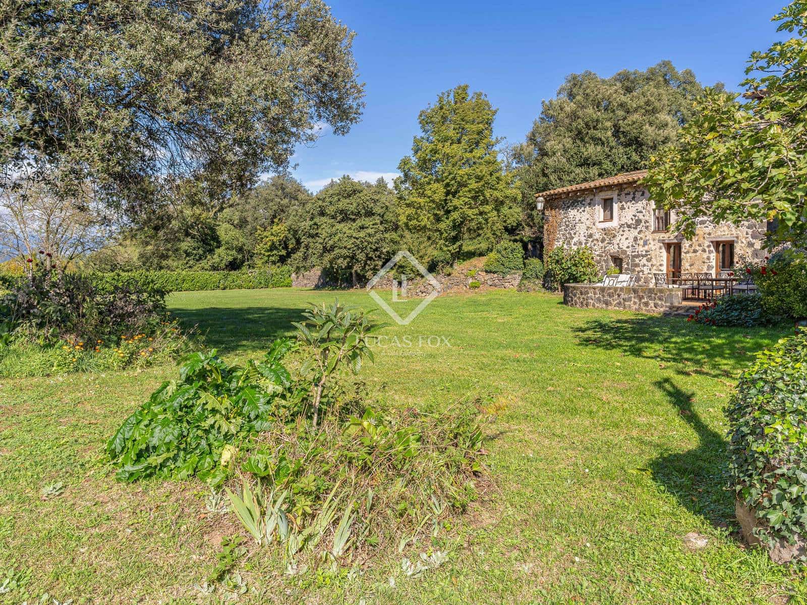 7 sovrum Finca/Hus på landet till salu i Olot - 1 450 000 € (Ref: 9347980)