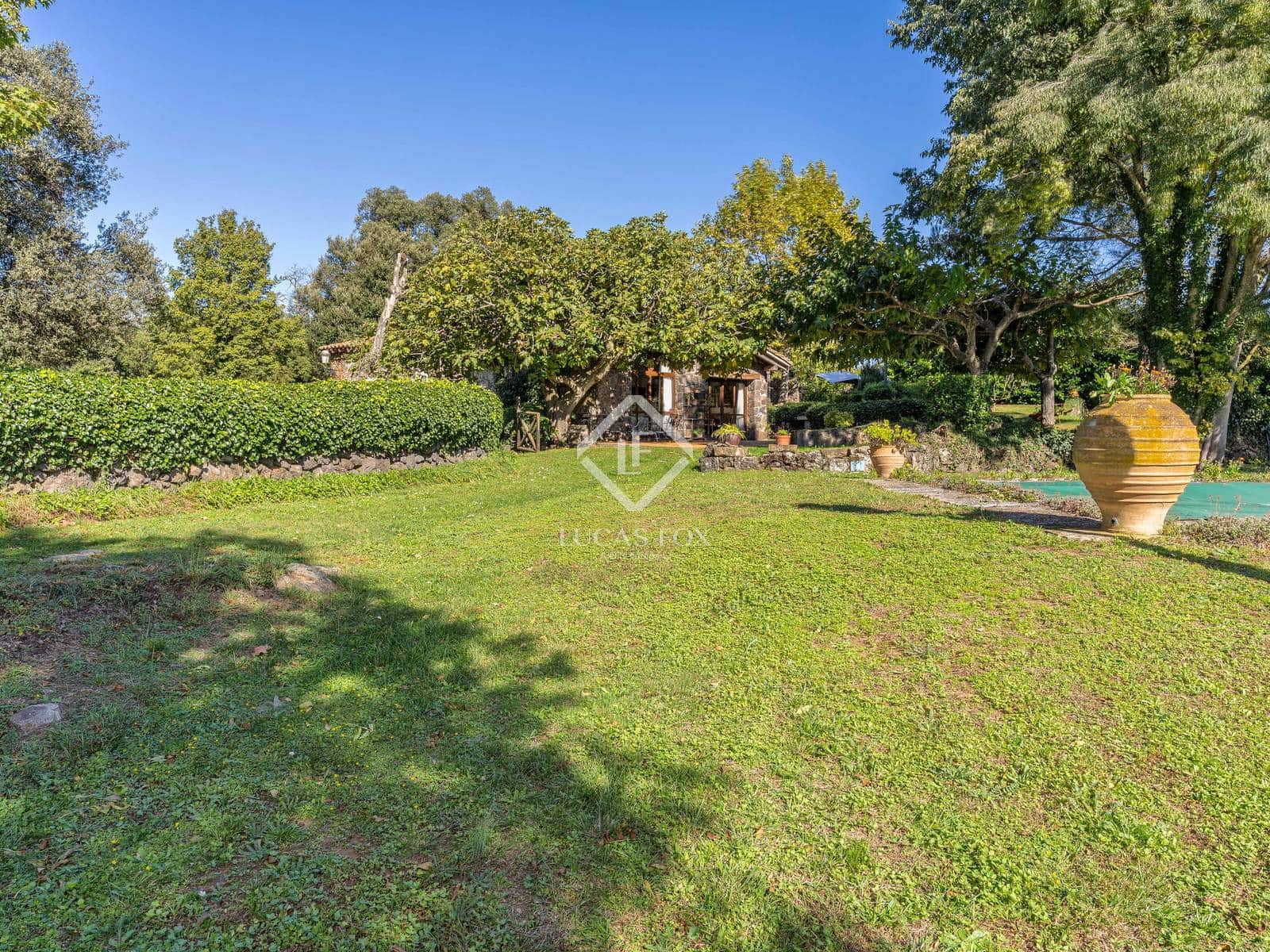 7 sovrum Finca/Hus på landet till salu i Olot - 1 450 000 € (Ref: 9347980)