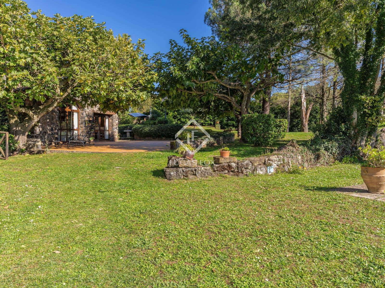 7 sovrum Finca/Hus på landet till salu i Olot - 1 450 000 € (Ref: 9347980)